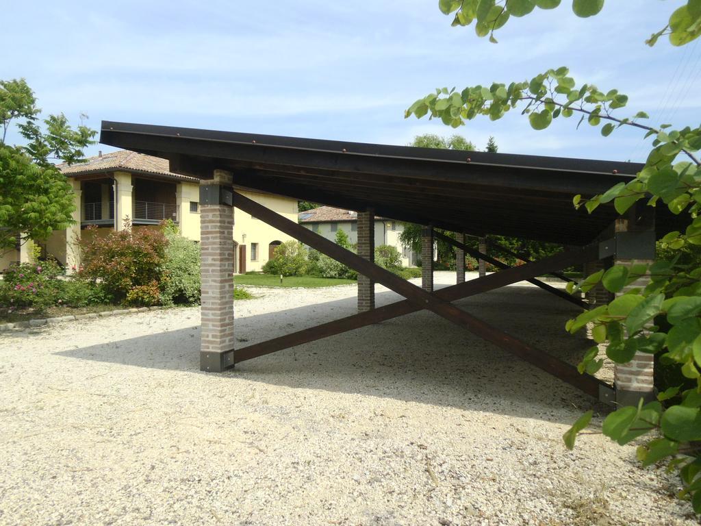 קלדררה די רנו Locanda Del Toro מראה חיצוני תמונה