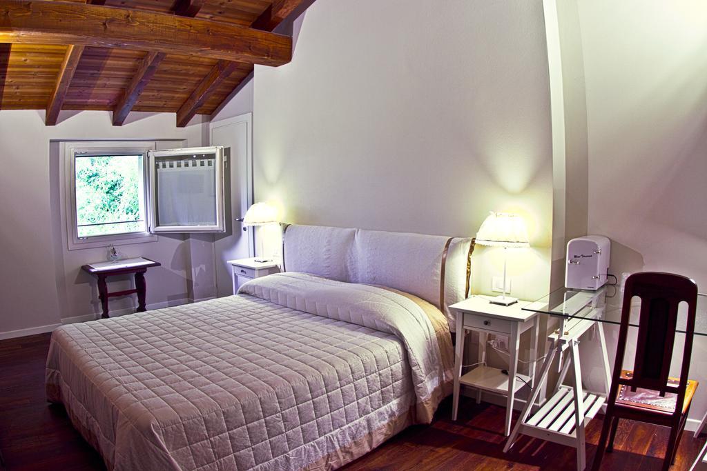 קלדררה די רנו Locanda Del Toro מראה חיצוני תמונה