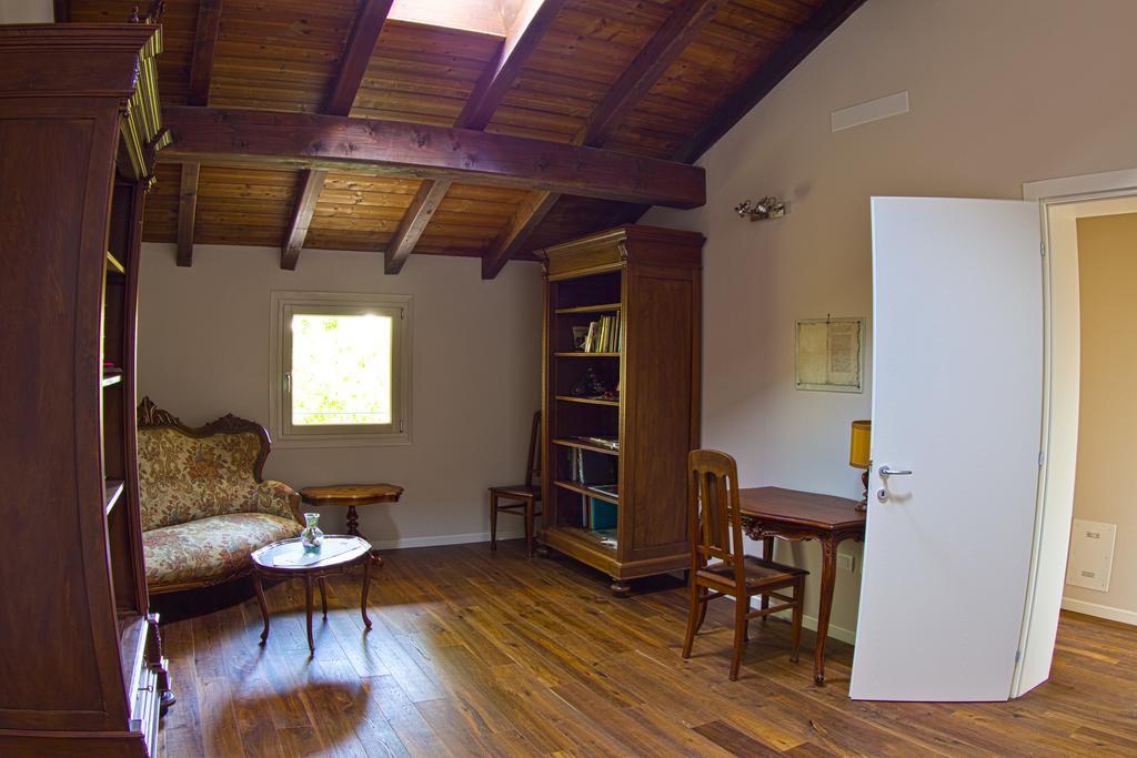 קלדררה די רנו Locanda Del Toro מראה חיצוני תמונה